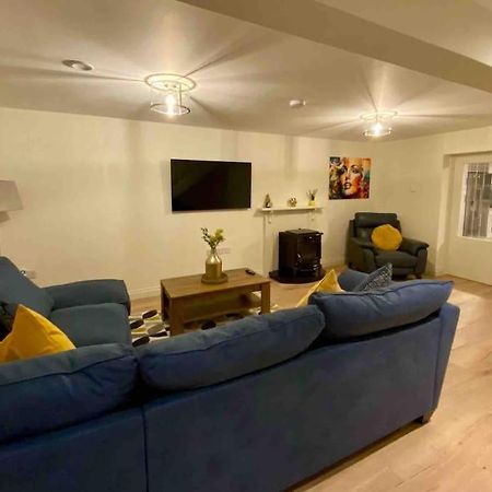 Modern Family Home Castleisland Bagian luar foto