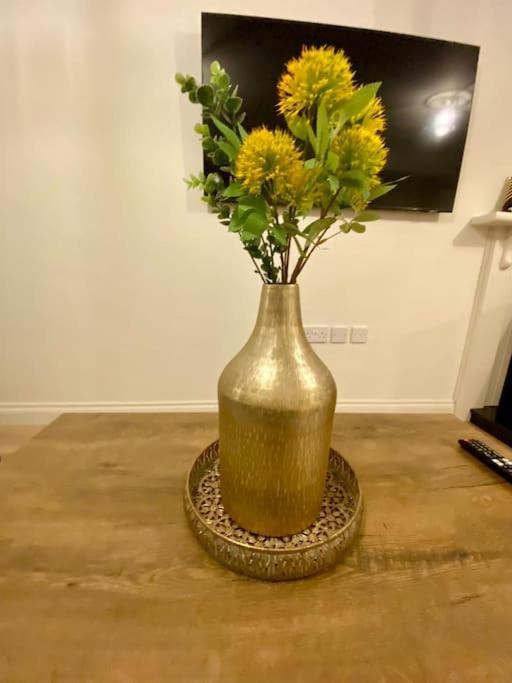 Modern Family Home Castleisland Bagian luar foto