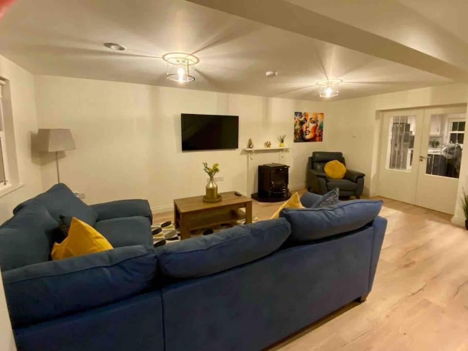 Modern Family Home Castleisland Bagian luar foto