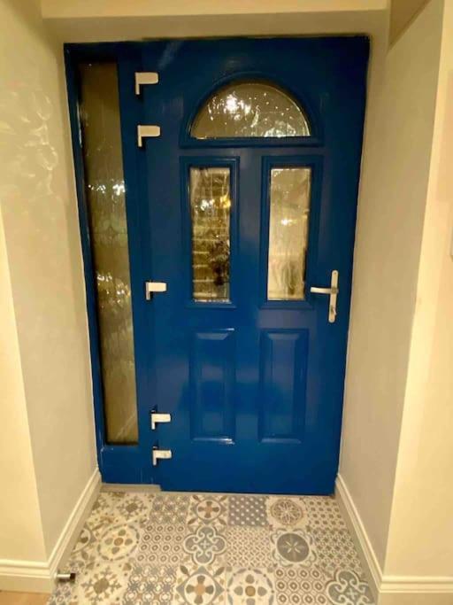 Modern Family Home Castleisland Bagian luar foto