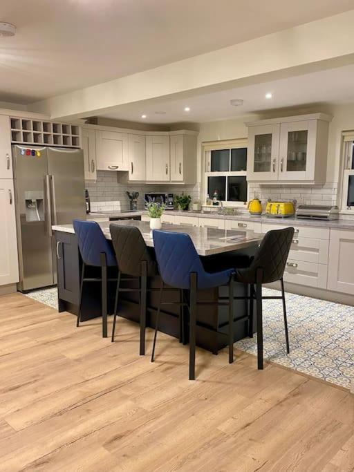 Modern Family Home Castleisland Bagian luar foto