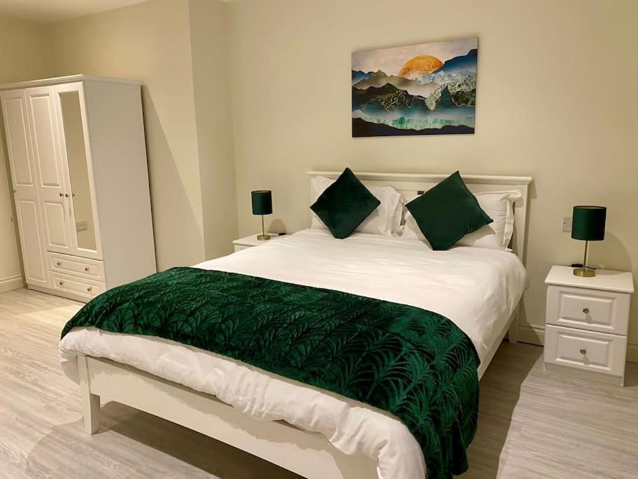 Modern Family Home Castleisland Bagian luar foto