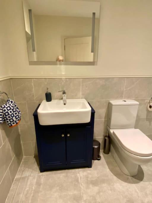 Modern Family Home Castleisland Bagian luar foto