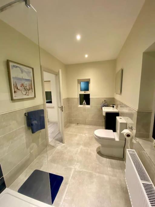 Modern Family Home Castleisland Bagian luar foto
