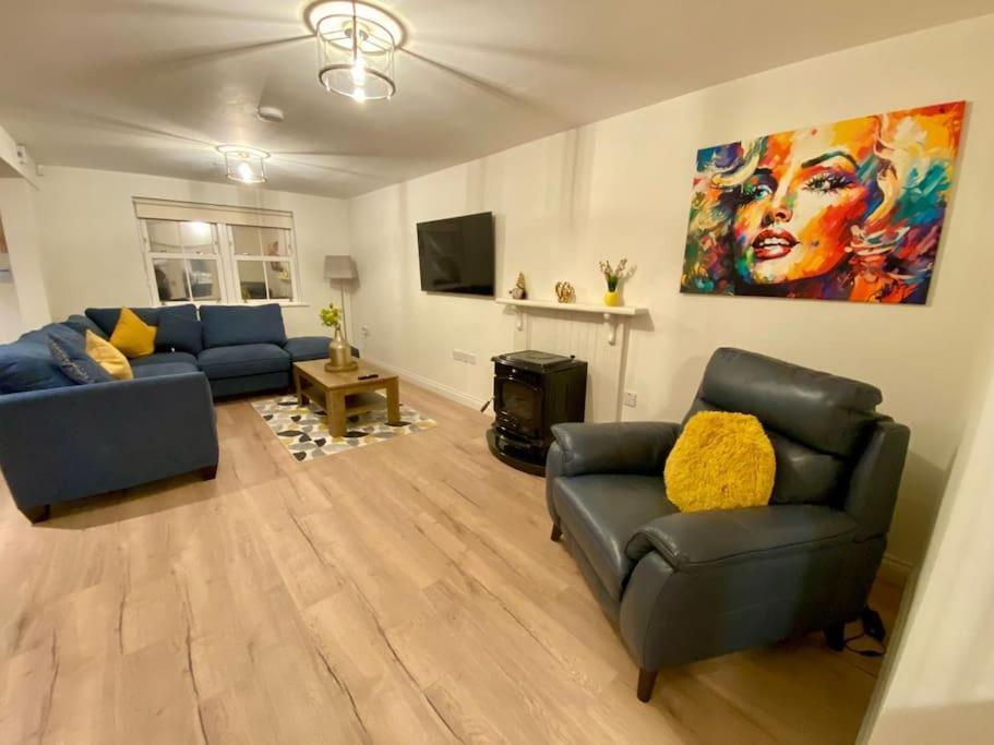 Modern Family Home Castleisland Bagian luar foto