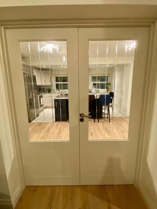 Modern Family Home Castleisland Bagian luar foto