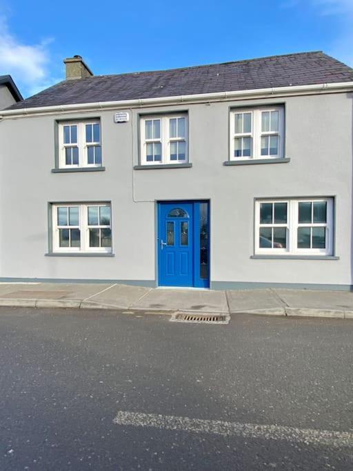 Modern Family Home Castleisland Bagian luar foto