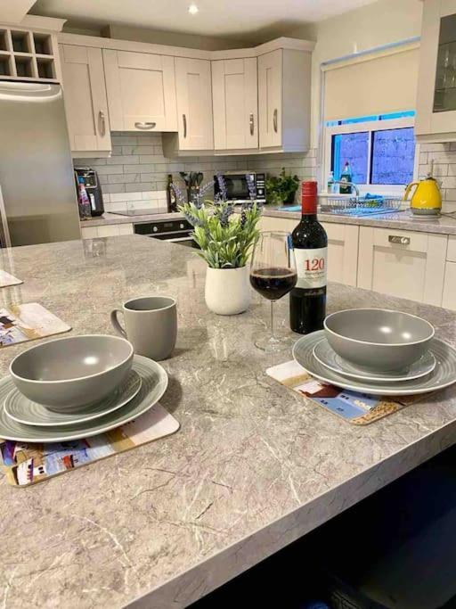Modern Family Home Castleisland Bagian luar foto